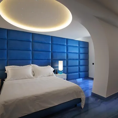 Grotta Palazzese Hotel 5*