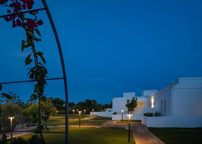 Hotel Grotta Palazzese 5*