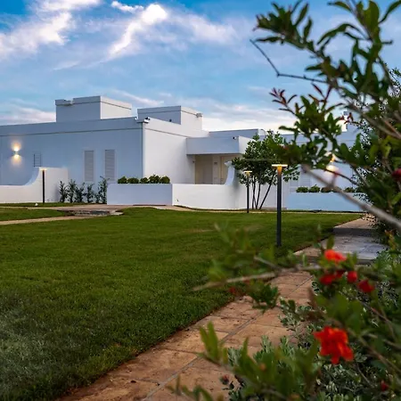 Ξενοδοχείο Grotta Palazzese 5*